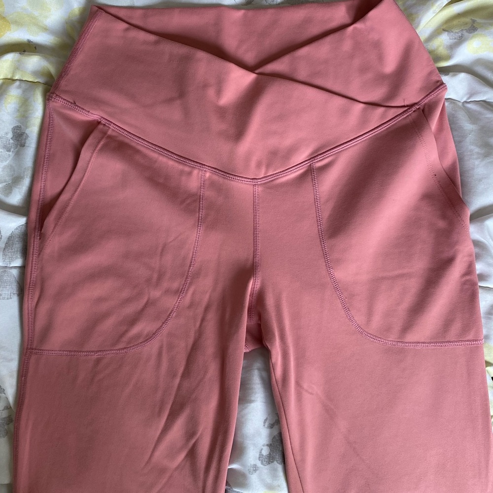 HALARA yoga pants w/ slit
